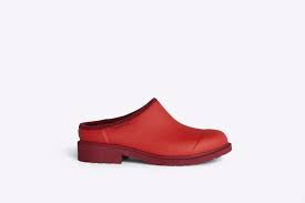 Merry People Bobbi Clogs - Chilli Red